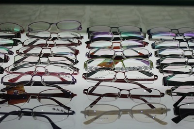睛亮眼鏡 流行券與精準(zhǔn)營(yíng)銷推動(dòng)廈門眼鏡銷售新潮流