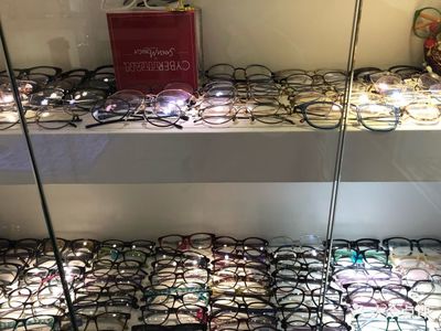 陳阿姨眼鏡店 上海購(gòu)物與眼鏡銷售的溫馨之選